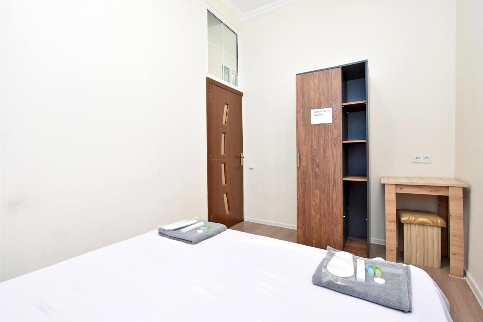 Aaaa Hotel Yerevan Exterior photo