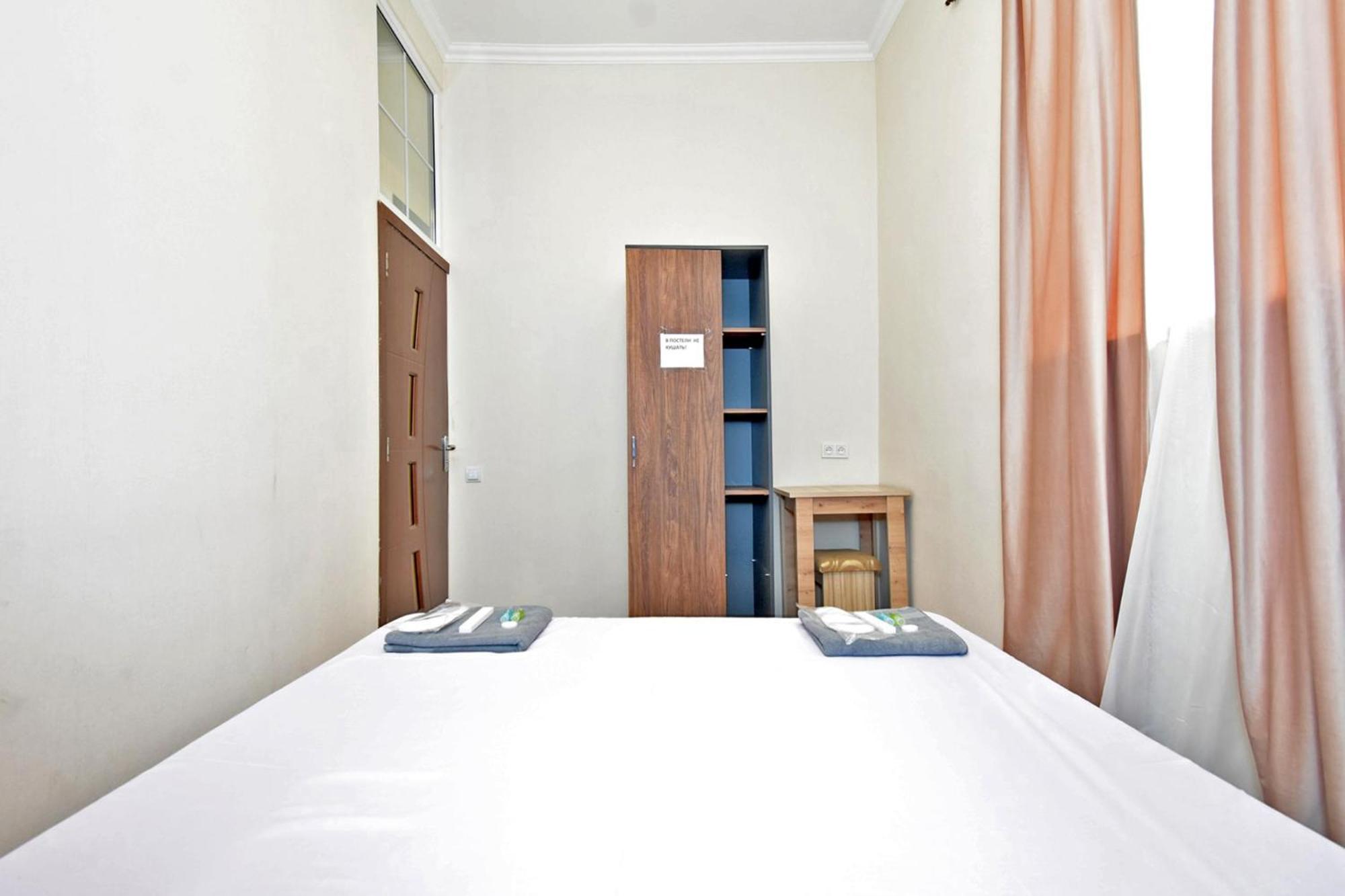 Aaaa Hotel Yerevan Exterior photo